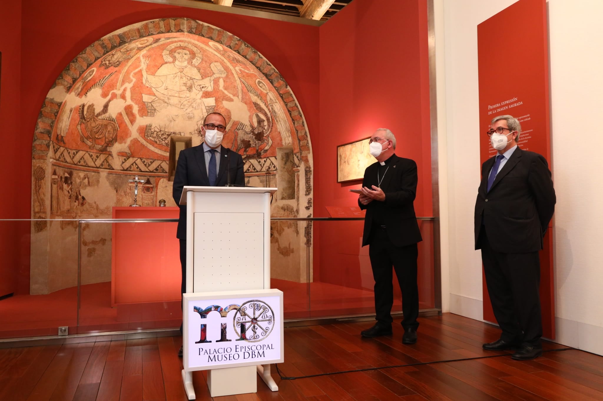 El Presidente de Aragón, Javier Lambán, asiste al Museo Diocesano de Barbastro-Monzón que abre sus puertas a la exposición sobre las obras recuperadas de las parroquias del Aragón Oriental