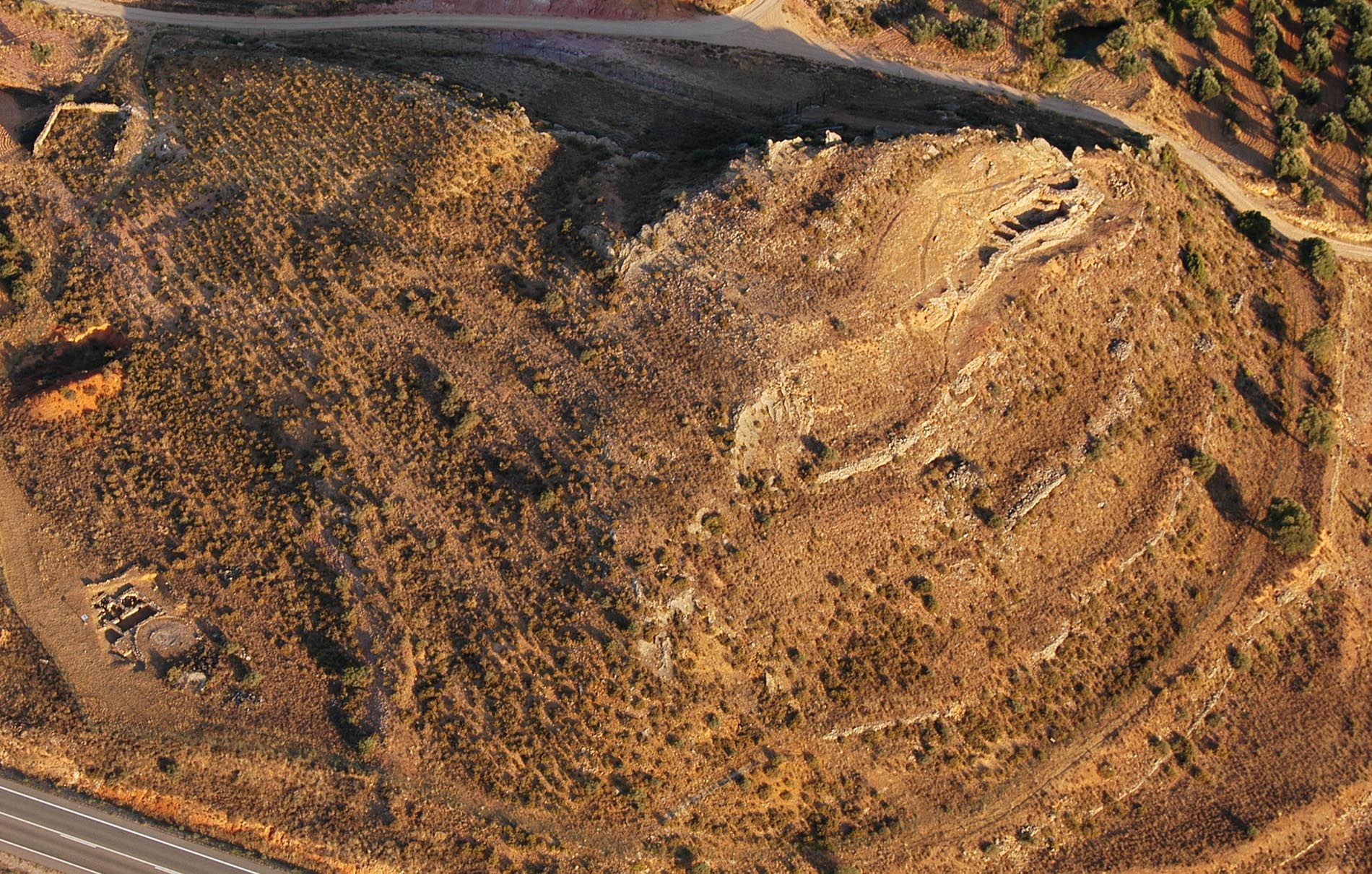 Vista aérea del yacimiento de Cabezo de la Guardia, Alcorisa. Foto: Consorcio Patrimonio Ibérico de Aragón