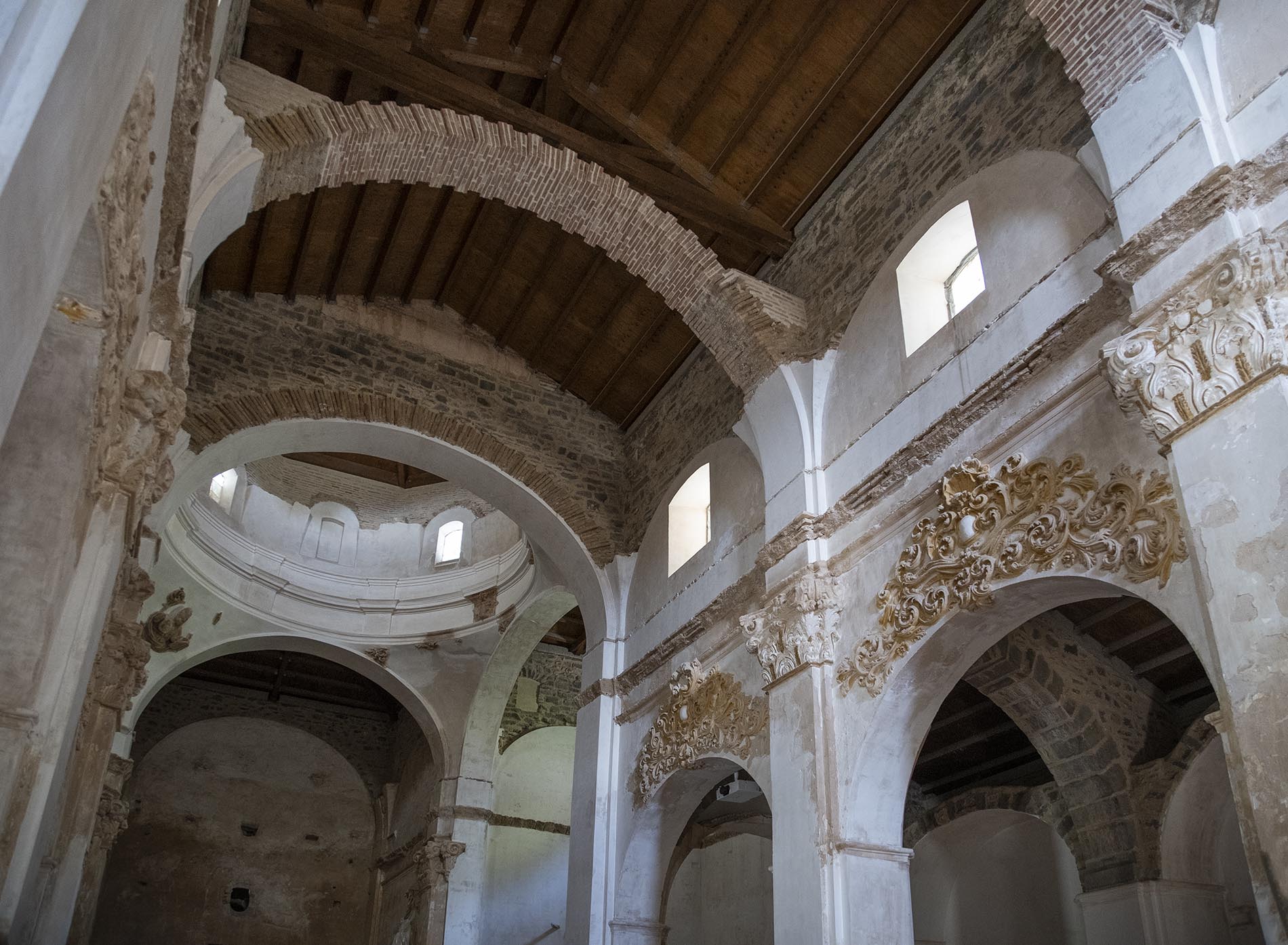 Interior de la iglesia del Monasterio de San Victorián. Foto: Albella Audiovisual